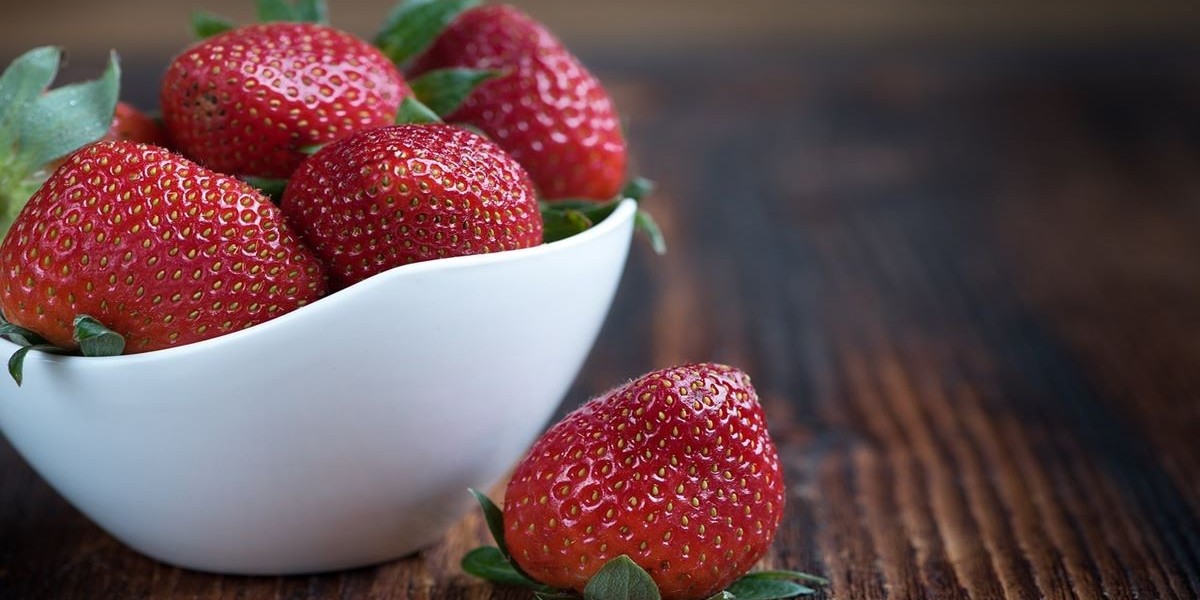 Can a Strawberry-Rich Diet Improve Erectile Dysfunction?