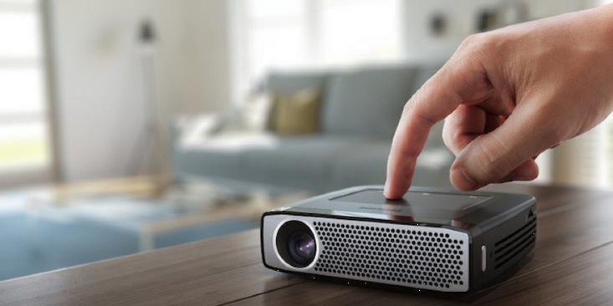 Technological Innovations Driving the Portable Projector Industry