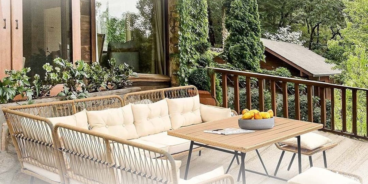 The Comfort Trend in Outdoor Furniture for 2024