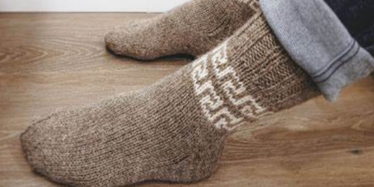 Are Wool Socks Good for Summer